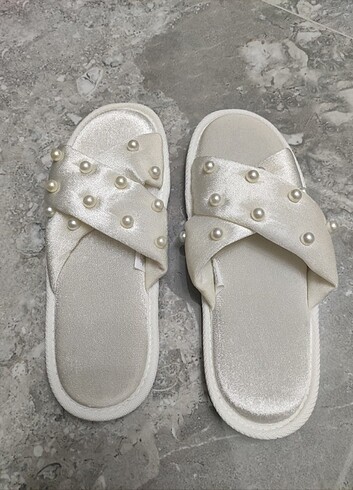 LC Waikiki Beyaz İncili Bridal Terlik