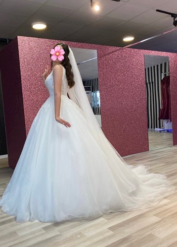 V Yaka A Kesim Beyaz Gelinlik - Görsel 4