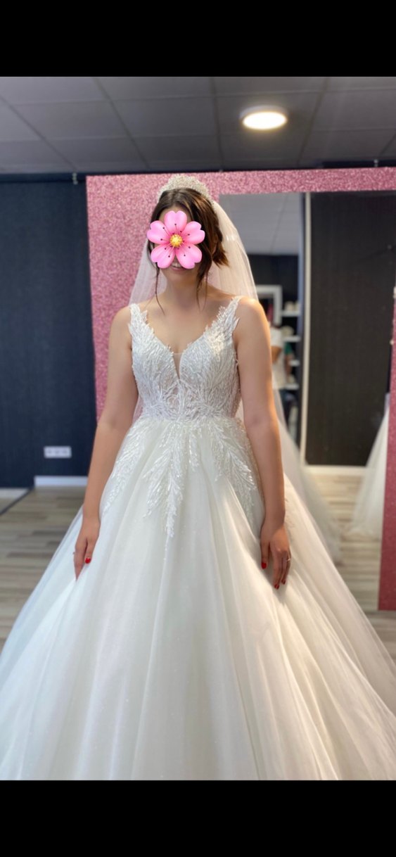 V Yaka A Kesim Beyaz Gelinlik - Görsel 3