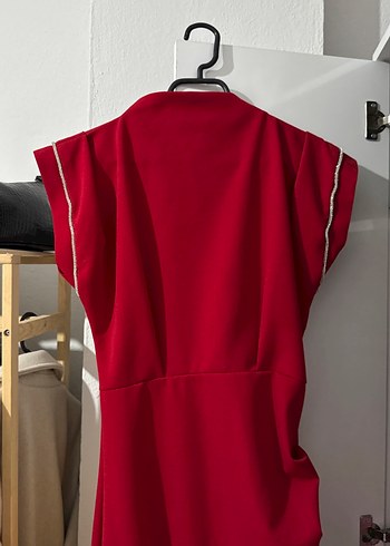 Kırmızı V Yakalı Midi Drapeli Kadın Elbise - Görsel 2