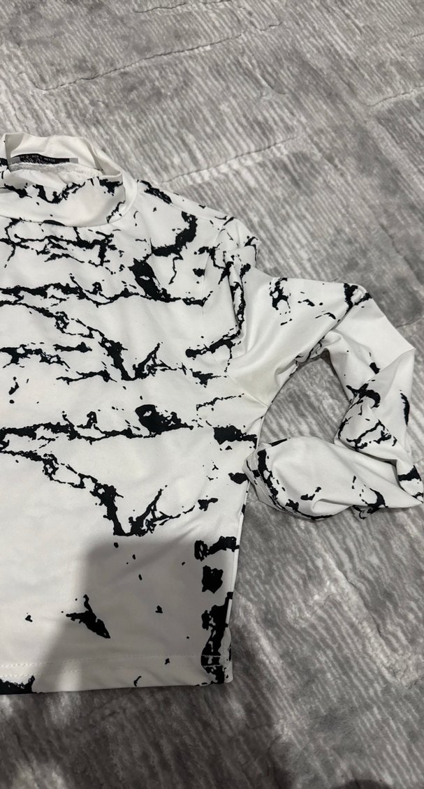 Uzun Kollu Batik Desenli Kadın Bluz - Görsel 3