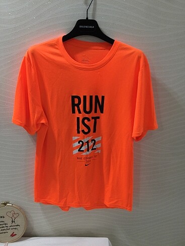 Spor tşhirt