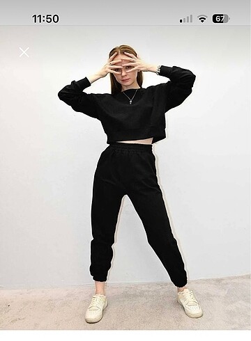 Siyah crop sweatshirt