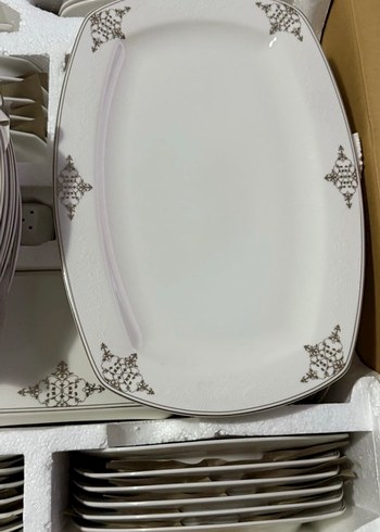 Beden beyaz Renk Karaca 12 kişilik yemek takımı