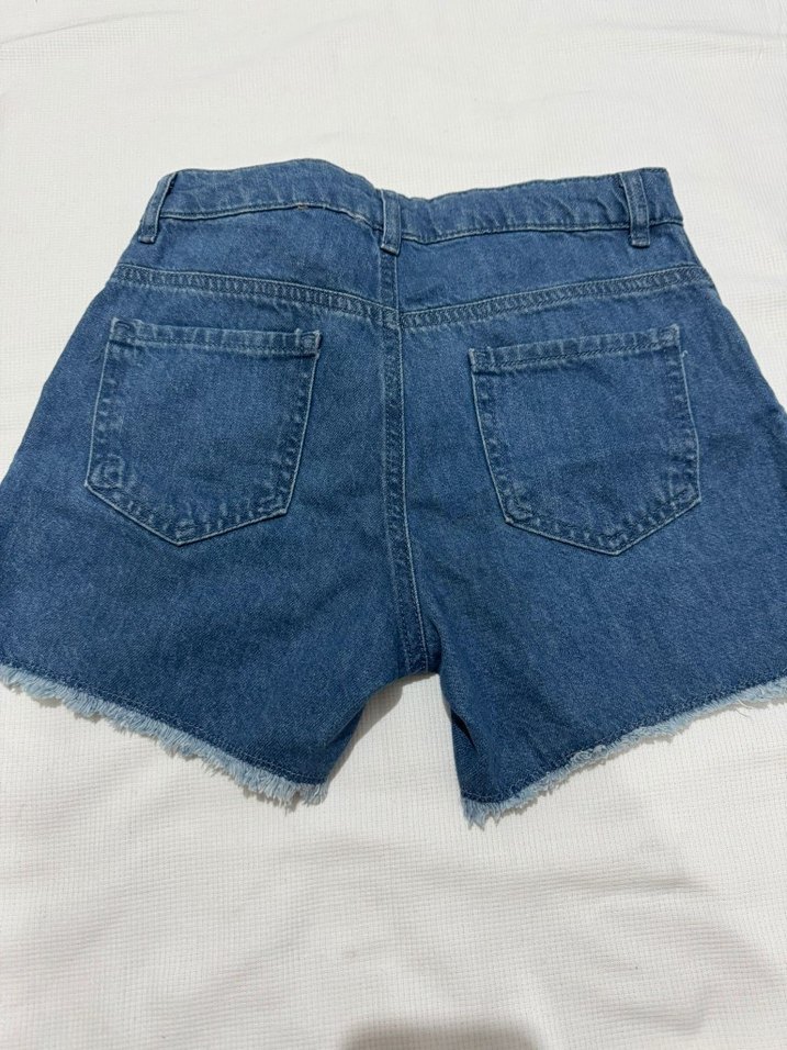 Düğmeli Mini Denim Şort Pembe Çiçek Desenli   11-12 Yaş - Görsel 2