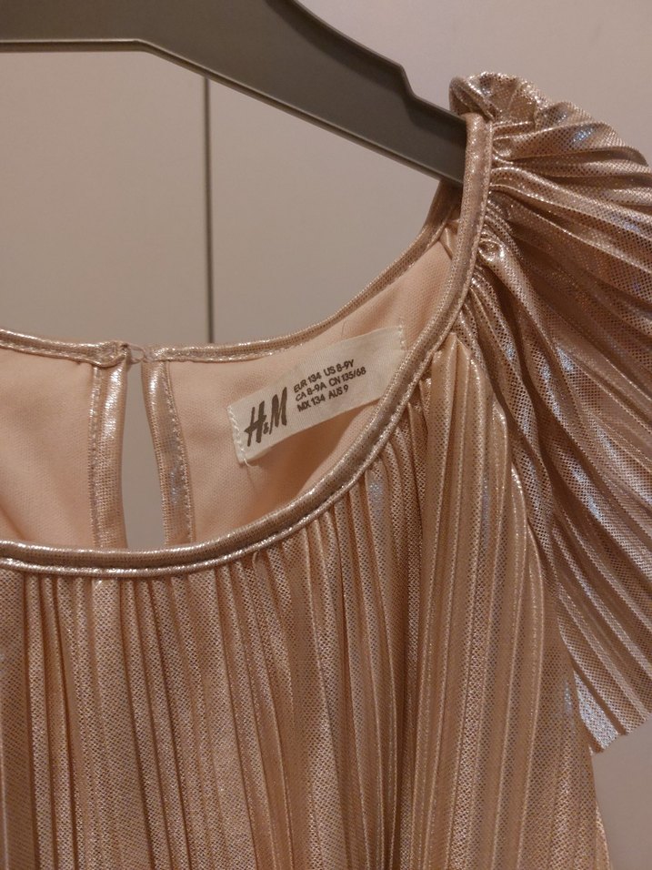 Bej Pudra Parlak Pliseli Kız Elbise - Görsel 3