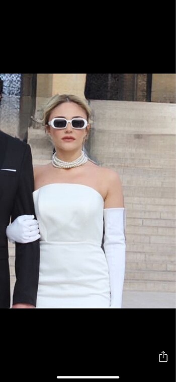 Beyaz elbise