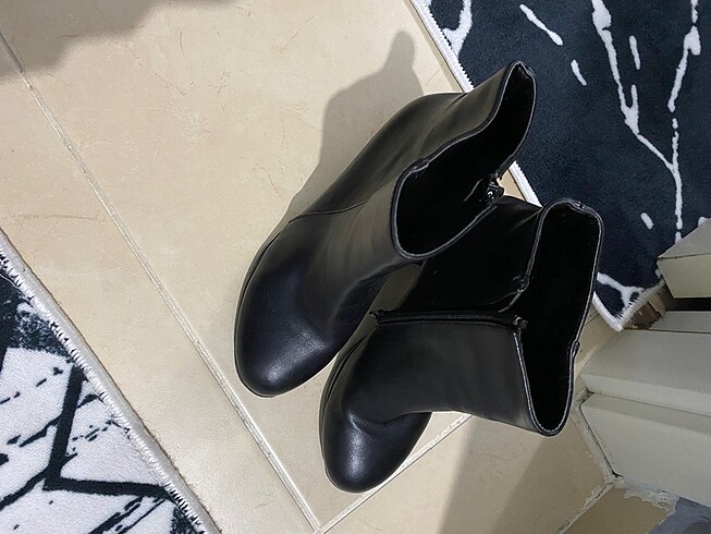 36 Beden siyah Renk 36 numaradır
