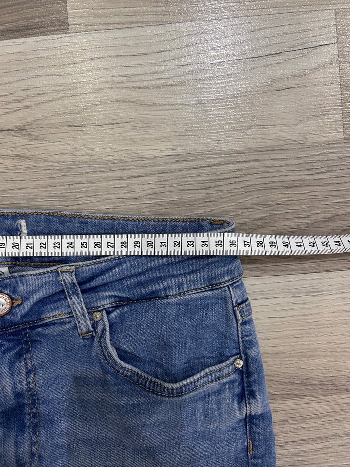 Şık Mavi Denim Şort - Görsel 3