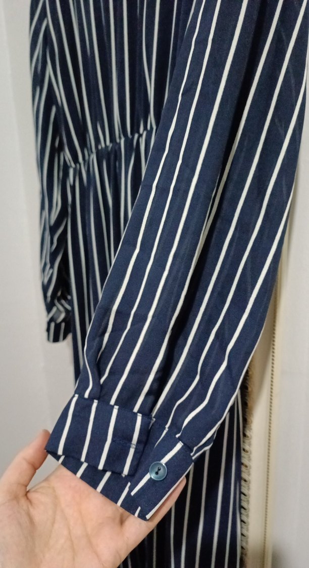 Çizgili V Yaka Uzun Kadın Elbise - Görsel 4