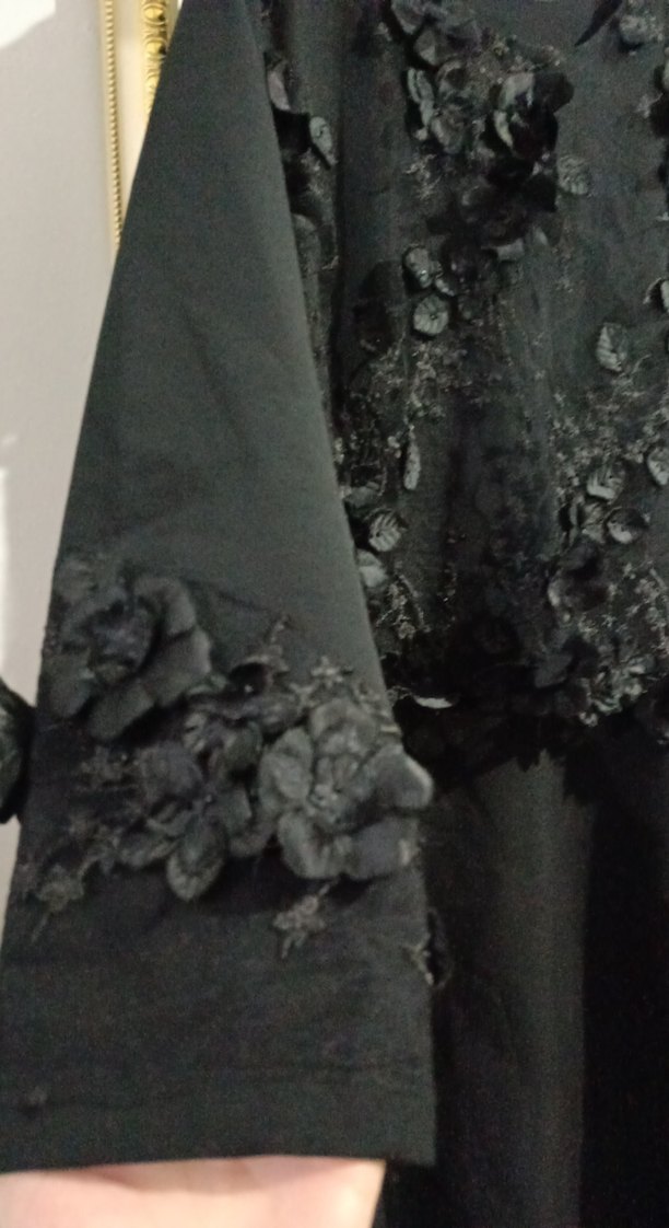 Uzun Siyah Gotik Nakışlı Kadın Elbise - Görsel 3