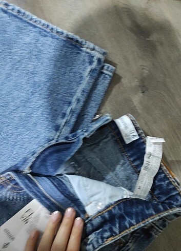 34 Beden mavi Renk Stradivarius jean