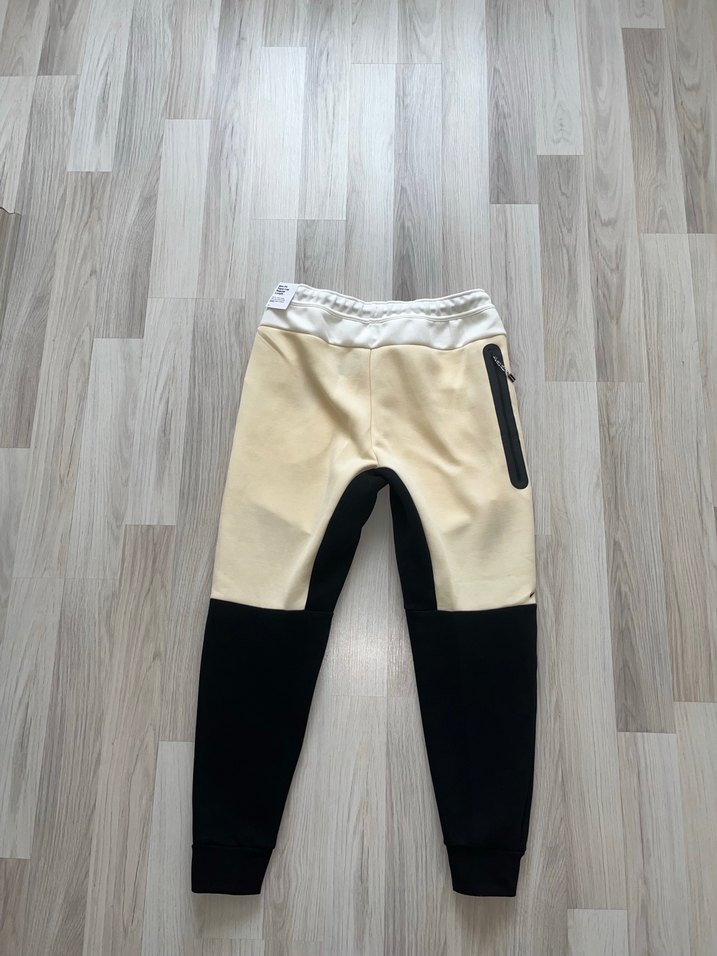 Nike Tech Fleece - Görsel 3