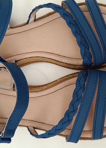 Mavi Parlak Tokalı Kız Sandalet - Görsel 2