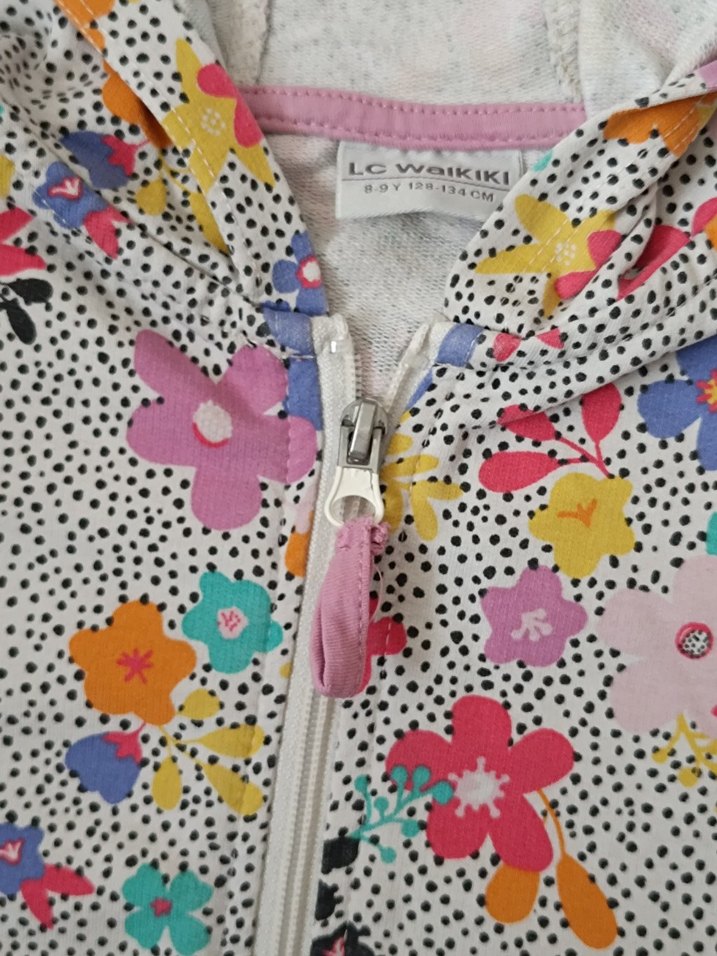 LCW Çiçek Desenli Kapüşonlu Kız Sweatshirt - Görsel 2