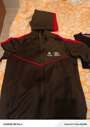 Bordo Spor Malzemesi Yaka Rozeti - Görsel 4