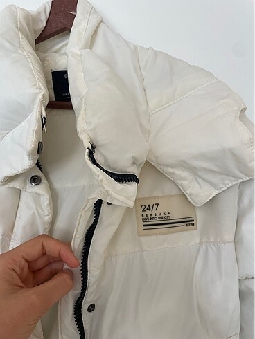 Bershka beyaz mont