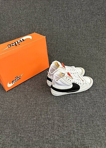 Nike Nike Blazer Mid Jumbo