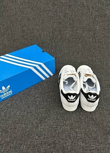 41 Beden beyaz Renk Adidas Süperstar
