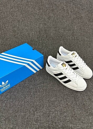 Adidas Süperstar