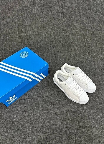 44 Beden Adidas Süperstar
