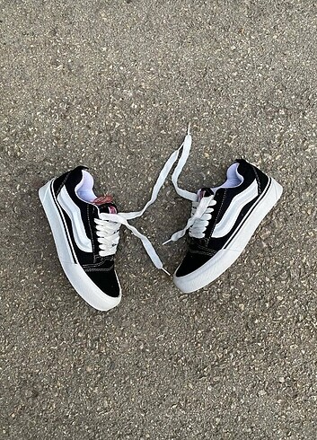Vans Knu Skool