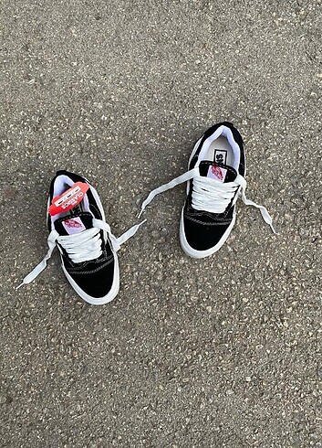 40 Beden Vans Knu Skool