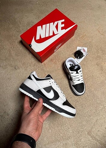 Nike Dunk Low Panda