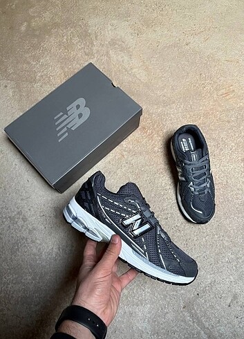 New Balance 1906