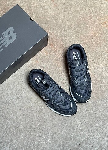 40 Beden New Balance 1906
