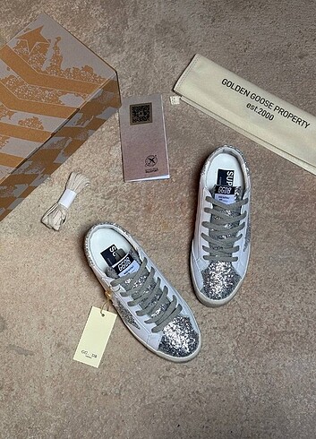 Golden Goose Deluxe Golden Goose Deluxe Gümüş
