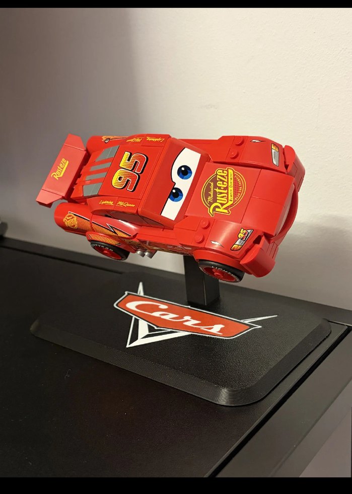 Lego Şimşek McQueen lego standı - Görsel 2