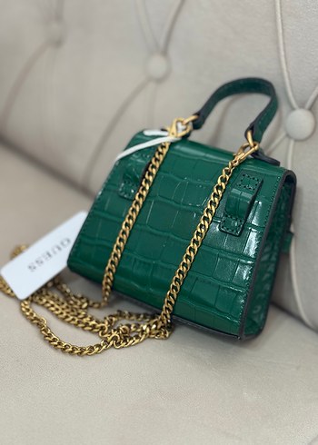 Guess Zincir Detaylı Parlak Yeşil Deri Kadın Çanta - Görsel 3