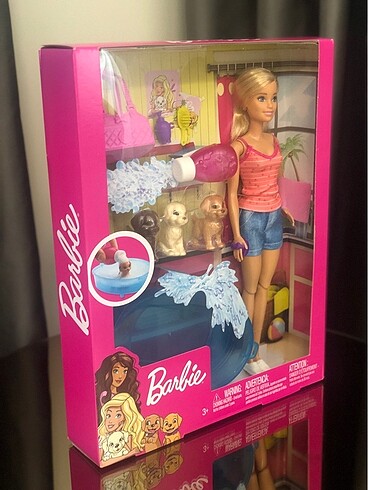 Barbie Barbie köpek ve banyosu oyun seti