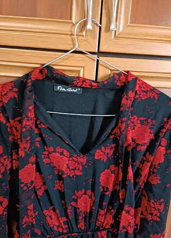 Çiçekli elbise  - Görsel 2