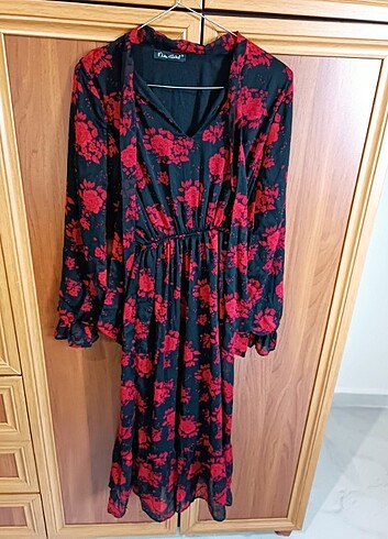 Çiçekli elbise  - Görsel 3