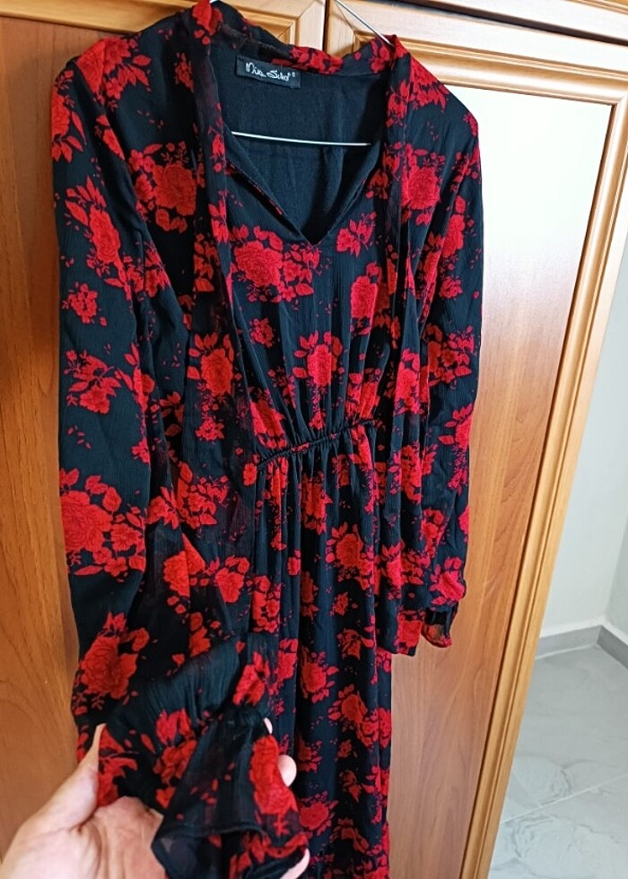 Çiçekli elbise  - Görsel 4