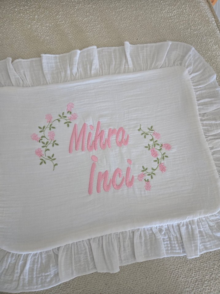 Nakışlı Beyaz Fırfırlı Yastık Kılıfı, takı yastığı - Görsel 2