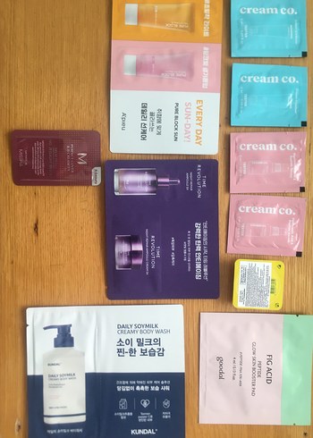 Missha - cream Co örnek set