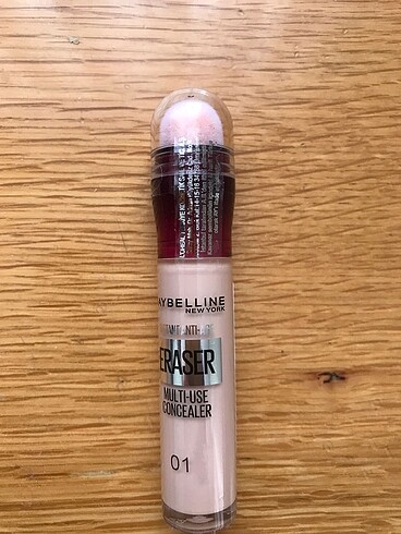 Maybelline instant Eraser kapatıcı -01 light (6.8ml)