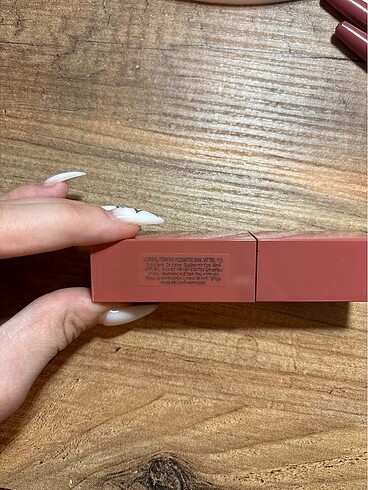 Beden Loreal paris super stay likit vynl ruj 15 peachy rengi