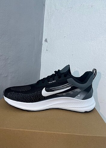 42 Beden Nike spor ayakkabı