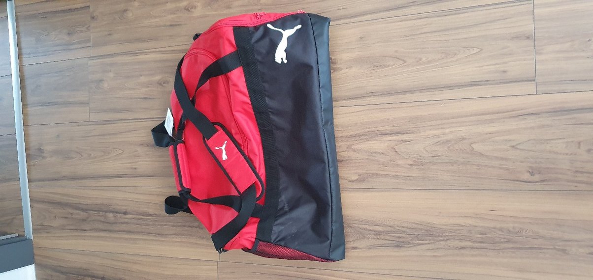 Kırmızı Fermuarlı Erkek Spor Çantası - Görsel 3