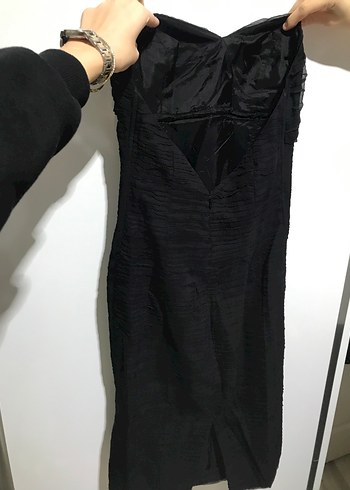 Straplez Siyah Piliseli Midi Elbise - Görsel 2