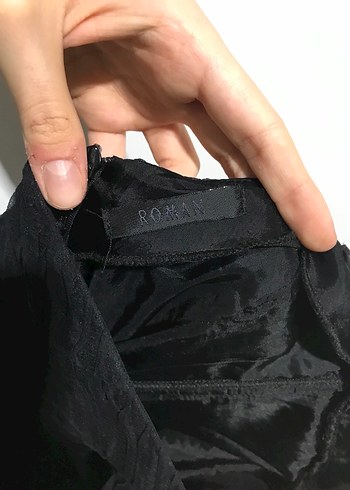 Straplez Siyah Piliseli Midi Elbise - Görsel 4