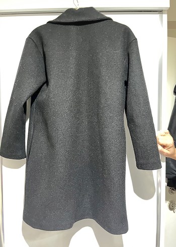 Siyah Düğmeli Kaban - Görsel 3