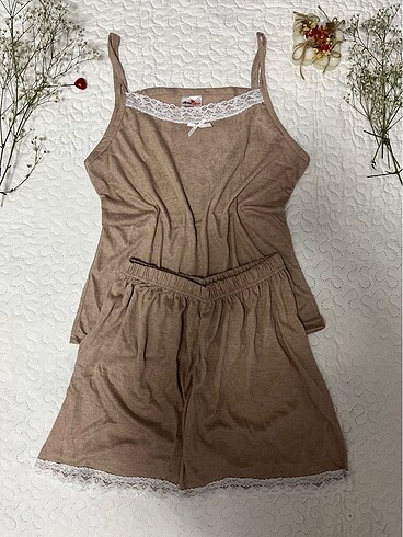 Şortlu pijama takımı