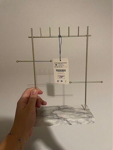 Stradivarius takı askısı