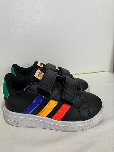 Adidas Adidas çocuk ayakkabı