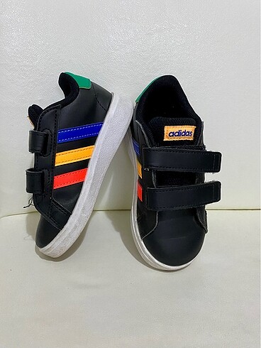 Adidas çocuk ayakkabı